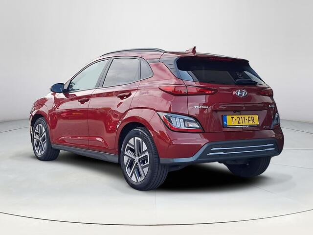 Hyundai Kona EV Fashion 64 kWh | Trekhaak | Apple Carplay/Android Auto | Achteruitrijcamera | Lichtmetalen velgen | Climate control | Navigatie |