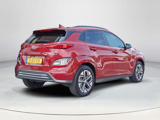 Hyundai Kona EV Fashion 64 kWh | Trekhaak | Apple Carplay/Android Auto | Achteruitrijcamera | Lichtmetalen velgen | Climate control | Navigatie |