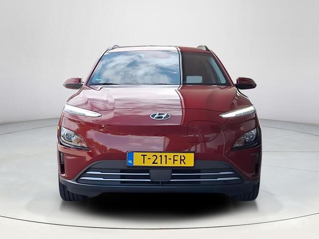 Hyundai Kona EV Fashion 64 kWh | Trekhaak | Apple Carplay/Android Auto | Achteruitrijcamera | Lichtmetalen velgen | Climate control | Navigatie |