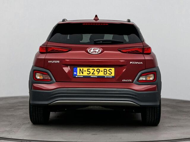 Hyundai Kona EV Fashion 64 kWh | SOH | Navi | Stoelverwarming | Head Up Display | Blind spot | Privacy glass
