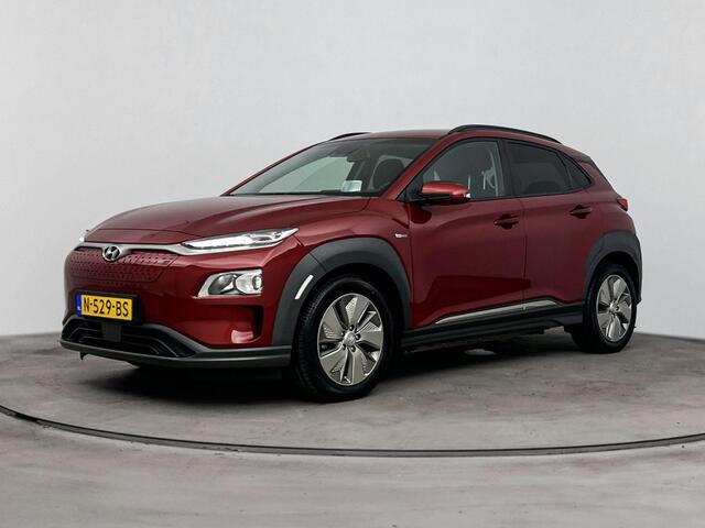 Hyundai Kona EV Fashion 64 kWh | SOH | Navi | Stoelverwarming | Head Up Display | Blind spot | Privacy glass