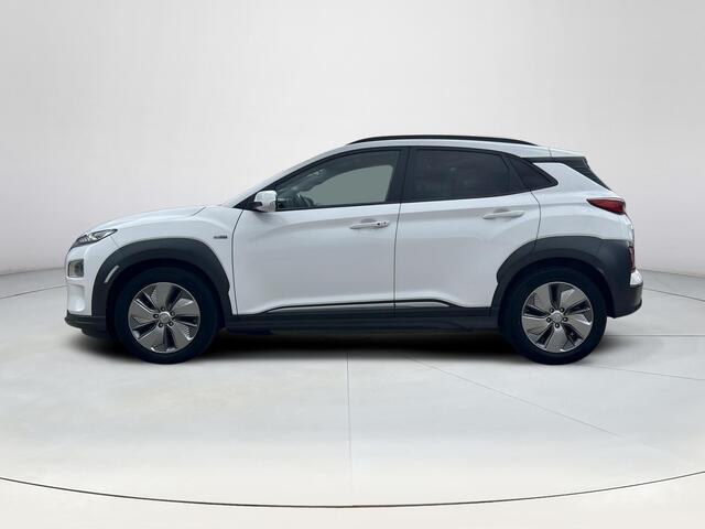 Hyundai Kona EV Limited 64 kWh | Automaat | Navigatie | Cruise Control | Climate Control | Parkeersensoren | Parkeercamera | Rijklaar! |