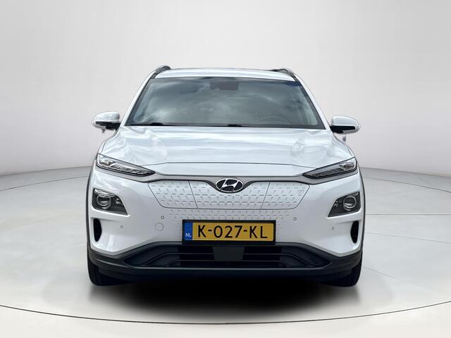 Hyundai Kona EV Limited 64 kWh | Automaat | Navigatie | Cruise Control | Climate Control | Parkeersensoren | Parkeercamera | Rijklaar! |