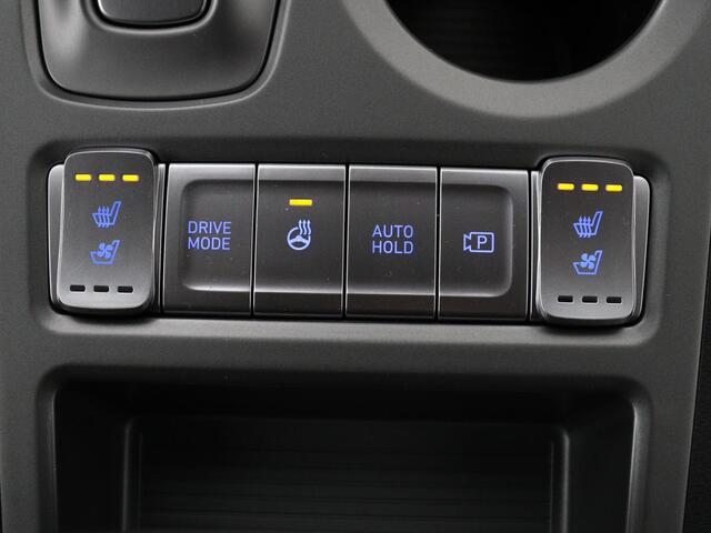 Hyundai Kona EV Premium 64 KWh | SOH 96.2% | Leder | Trekhaak | Head-up | Stoelventilatie | Stuur/stoel verwarming | Adaptive cruise | Camera | Park assist | Carplay | Dodehoek detectie | Krell sound |