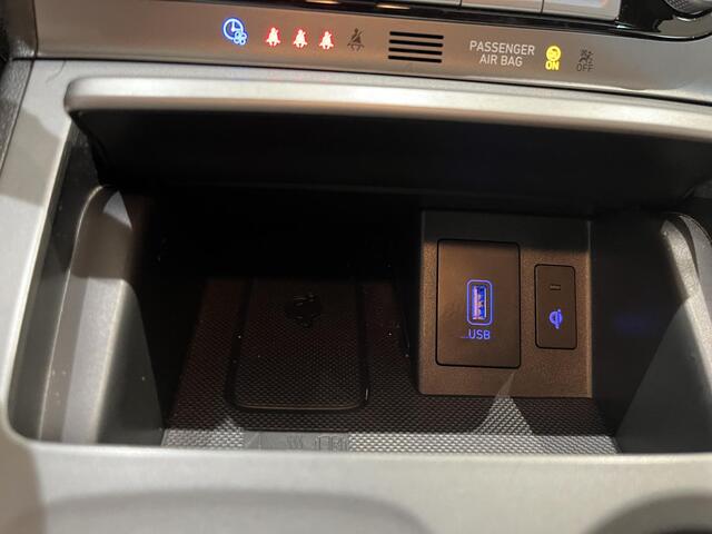 Hyundai Kona EV Fashion 64 kWh | SOH 91,6% | Navi | Adaptieve cruise control, Camera | Dodehoek bewaking Keyless entry | Apple carplay Android auto