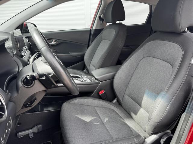Hyundai Kona EV Fashion 64 kWh / SOH 100% / Stoelverwarming / Trekhaak / Apple Carplay/Android Auto / Cruise Control Adaptief