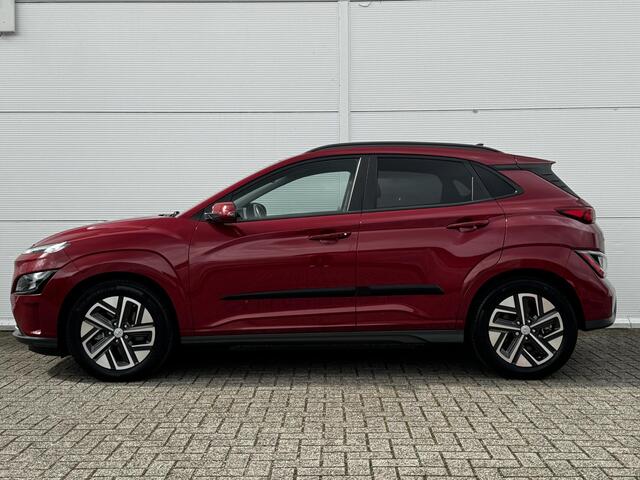 Hyundai Kona EV Fashion 64 kWh / SOH 100% / Stoelverwarming / Trekhaak / Apple Carplay/Android Auto / Cruise Control Adaptief
