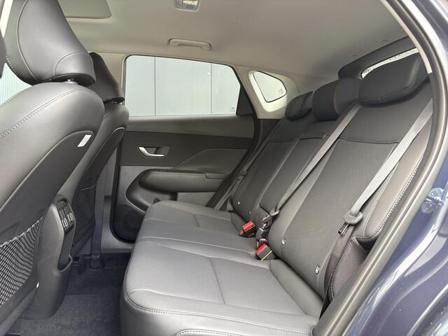 Hyundai Kona 1.6 GDI HEV Premium Sky / ¤ 4.500,- voorraad voordeel / Prijs is rijklaar / Schuif/Kanteldak / Voorstoel verkoeling en verwarming / Achterbank verwarming / Apple Carplay/Android Auto / Airco / Ledere bekleding /
