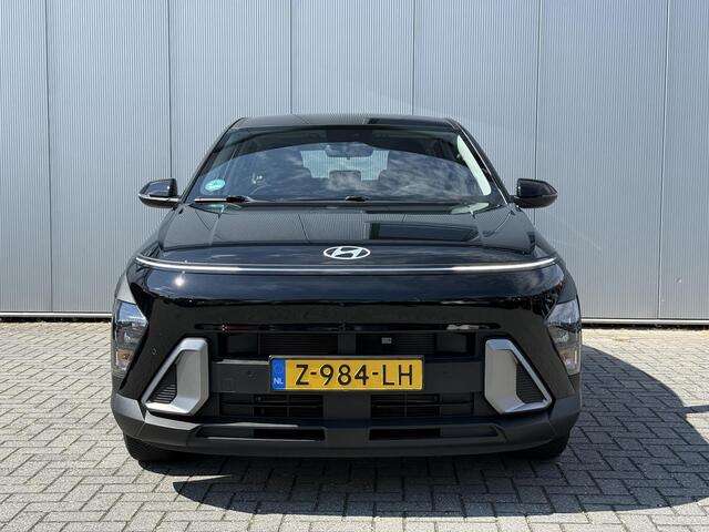 Hyundai Kona 1.6 GDI HEV Comfort / 1e eig / NL auto / Navigatie / Climate control / Adapt. cruise control / Trekhaak / All season banden /