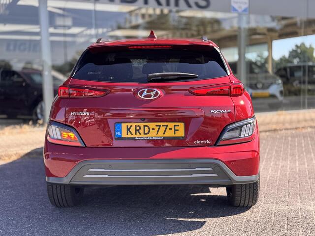 Hyundai Kona EV Comfort Smart 64 kWh | SOH: 96,0% | 3 Fase | Adaptive CC | Navi | Camera | Stoelverwarming | Climate |
