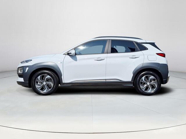 Hyundai Kona 1.6 GDI HEV Fashion | Trekhaak | Cruise control | Navigatiesysteem | Achteruitrijcamera | Lichtmetalenvelgen | Parkeersensoren achter | Climate control |