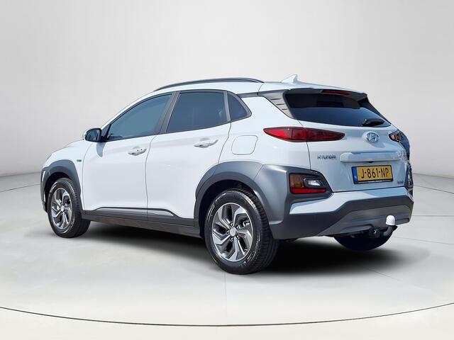 Hyundai Kona 1.6 GDI HEV Fashion | Trekhaak | Cruise control | Navigatiesysteem | Achteruitrijcamera | Lichtmetalenvelgen | Parkeersensoren achter | Climate control |