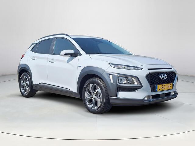 Hyundai Kona 1.6 GDI HEV Fashion | Trekhaak | Cruise control | Navigatiesysteem | Achteruitrijcamera | Lichtmetalenvelgen | Parkeersensoren achter | Climate control |
