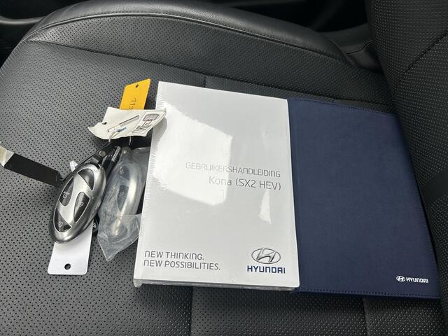 Hyundai Kona 1.6 GDI HEV Premium / All Season Banden / Navigatie / Airco Automatisch / Stoel Verwarming&Verkoeling / Cruise Control Adaptief /