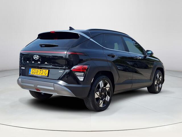 Hyundai Kona 1.6 GDI HEV Premium | Apple Carplay/Android Auto | Stoel/stuurverwarming | Elektrische achterklep | BOSE | 360 graden camera | Lederen bekleding | Elektrische verstelbare stoelen met geheugen |