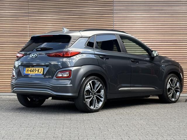 Hyundai Kona EV Premium 64 kWh Leer / Head-Up / Stoel verwarming & Koeling / Winterbanden