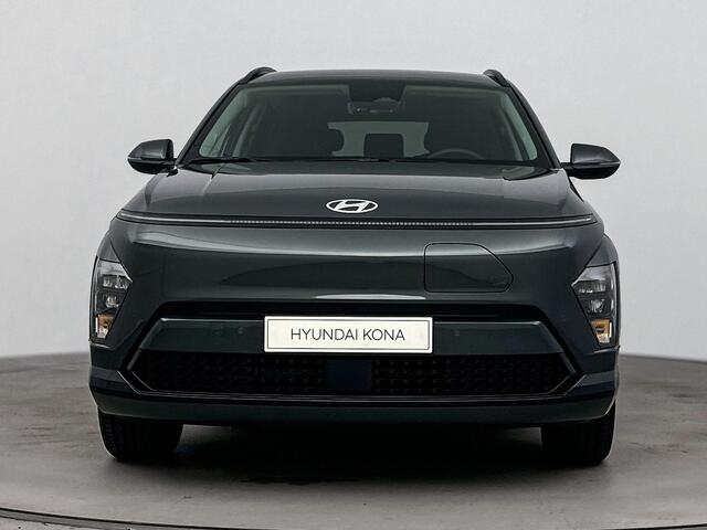 Hyundai Kona Electric Long Range Pure Edition 64.8 kWh | Apple Carplay/Android Auto | Lichtmetalen velgen 5-spaaks 17" N | Navigatiesysteem full map | Stoel -en stuurverwarming