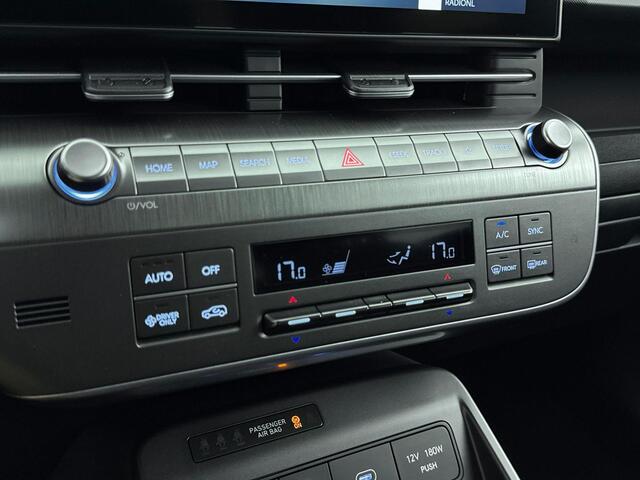 Hyundai Kona Electric Long Range Pure Edition 64.8 kWh | Apple Carplay/Android Auto | Lichtmetalen velgen 5-spaaks 17" N | Navigatiesysteem full map | Stoel -en stuurverwarming