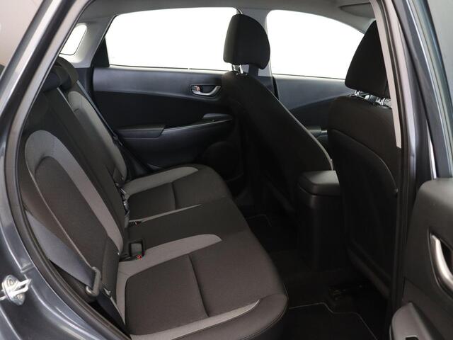 Hyundai Kona 1.0T Comfort | Trekhaak | All Season Banden | Achteruitrijcamera |