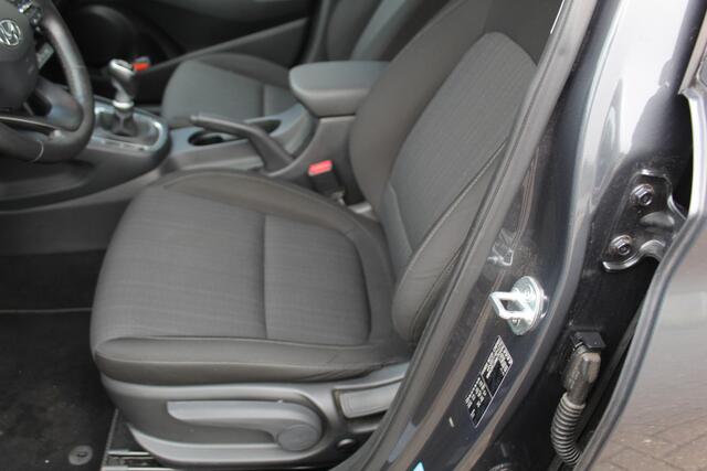 Hyundai Kona 1.0 T-GDI Comfort Smart , Unieke auto Slechts 17000km Climate control , Achteruitrij camera , Bluetooth Apple carplay , Trekhaak