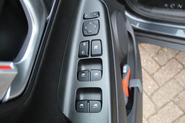 Hyundai Kona 1.0 T-GDI Comfort Smart , Unieke auto Slechts 17000km Climate control , Achteruitrij camera , Bluetooth Apple carplay , Trekhaak