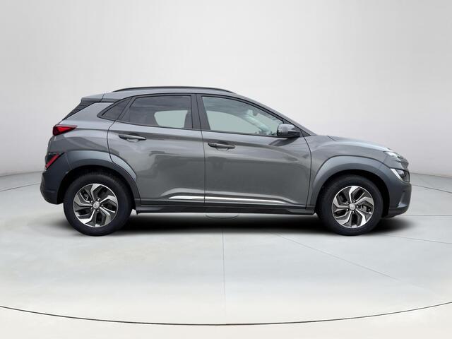 Hyundai Kona 1.6 GDI HEV Fashion Sky | SChuif- kanteldak | Trekhaak | Head-up display | Adaptieve cruise control | Dodehoekdetectie |