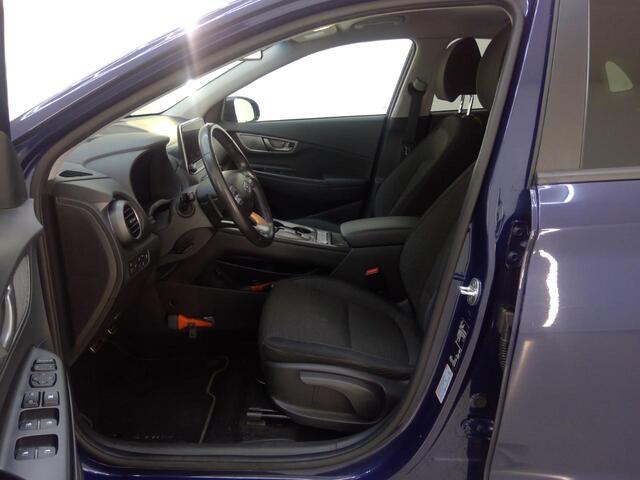 Hyundai Kona EV Fashion 64 kWh | SOH 100% | Navigatiesysteem | Parkeersensoren |