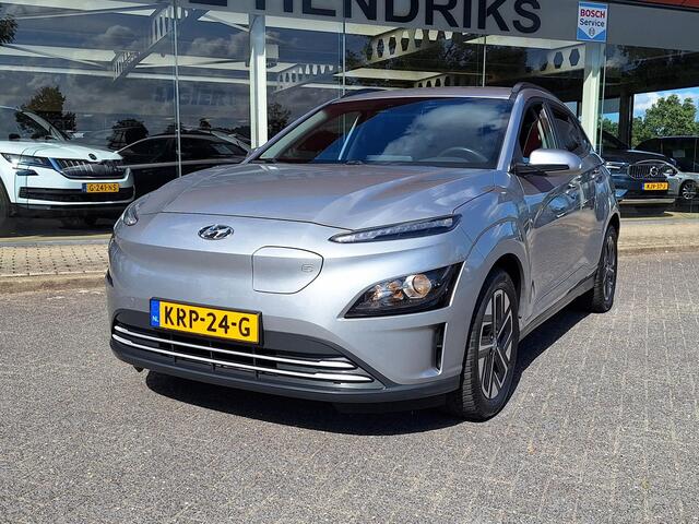 Hyundai Kona EV Comfort Smart 64 kWh | SOH: 97,3% | 3 Fase | Warmtepomp | Climate | Stoel-verwarming | Camera | CC |