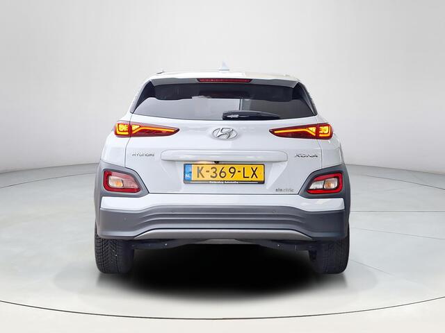 Hyundai Kona EV Limited 64 kWh | Apple Carplay/Android Auto | Stoel/stuurverwarming | Stoelverkoeling | Krell premium audio | Schuif/kantel dak | Head-up display | Lichtmetalen velgen |