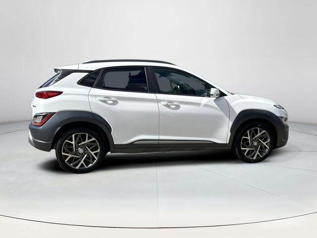 Hyundai Kona 1.6 GDI HEV Fashion | Cruisecontrol | Navigatiesysteem | Achterruitrijcamera | Lichtmetalenvelgen | Parkeersensoren achter| Climate control |