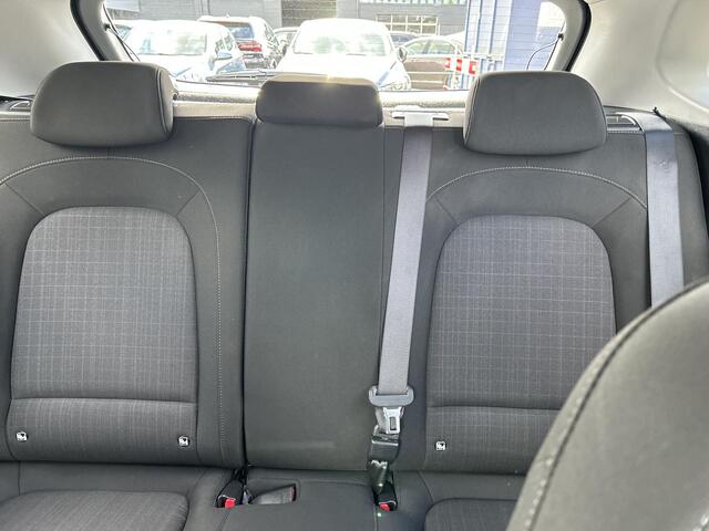 Hyundai Kona 1.6 GDI HEV Fashion | Cruisecontrol | Navigatiesysteem | Achterruitrijcamera | Lichtmetalenvelgen | Parkeersensoren achter| Climate control |