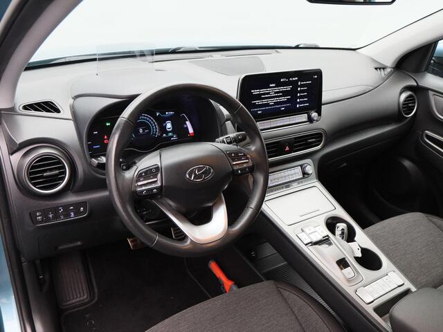 Hyundai Kona EV Fashion 64 kWh 205 Pk | Krell Audio | Adaptive Cruise | Navigatie | Keyless | Leder Stuurwiel | Trekhaak | 17 Inch
