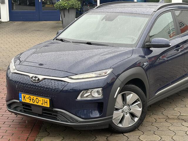 Hyundai Kona EV Fashion 64 kWh | 100% SOH | Trekhaak | Carplay | Rijklaar met beurt & garantie!