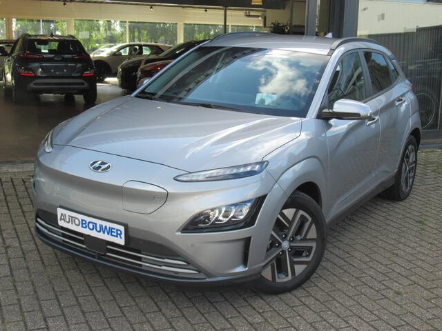 Hyundai Kona EV Premium Edition 64 kWh | 3 fase | warmtepomp 1e eigen | dealer onderh | Head-up | groot navi | LED | Adp. cruise