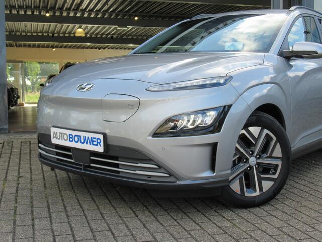 Hyundai Kona EV Premium Edition 64 kWh | 3 fase | warmtepomp 1e eigen | dealer onderh | Head-up | groot navi | LED | Adp. cruise