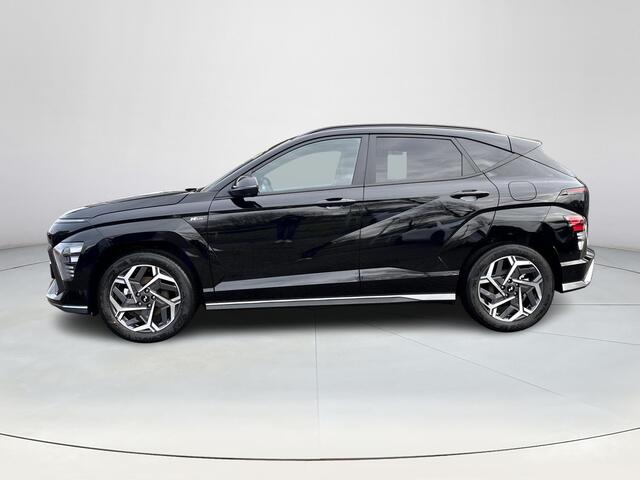 Hyundai Kona 1.6 GDI HEV N Line | Uit voorraad leverbaar! | 360 graden camera | Keyless entry en start | Stoel en stuurverwarming | Stoelventilatie | achterbank verwarmd | Adaptieve Cruise control | Parkeersensoren voor en achter |