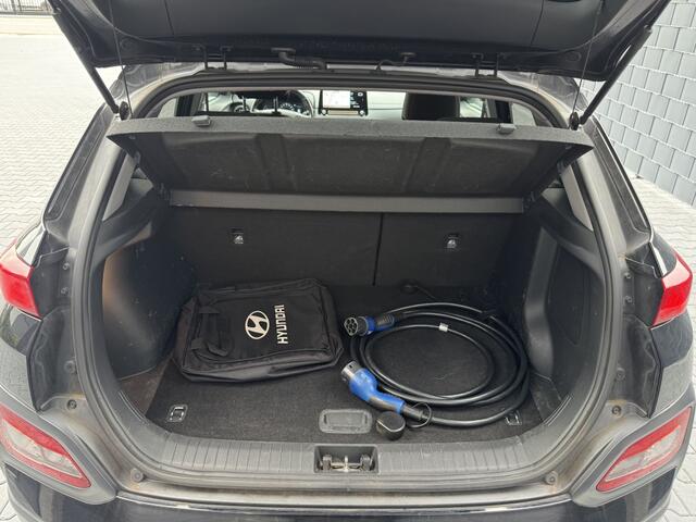 Hyundai Kona EV Fashion 64 kWh SOH100% *NAVI/CAMERA