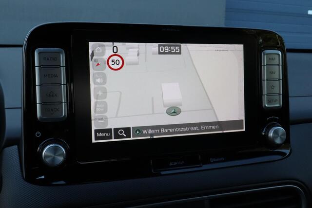 Hyundai Kona EV Premium 64 kWh | SOH 90,7% | Stoelverwarming-ventilatie | Trekhaak | Head-up display | Camera