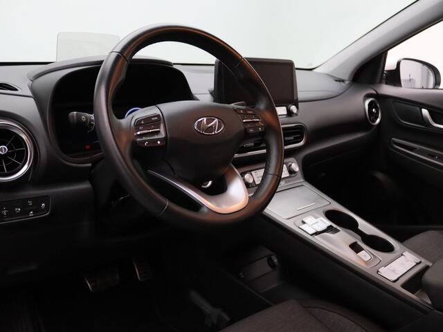 Hyundai Kona EV Fashion 64 kWh Apple Carplay/Android Auto | Climate