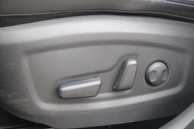 Hyundai Kona EV Premium Sky 64 kWh, Schuifdak, Stoelverwarming/Verkoeling, Stuurverwarmd, Carplay, Camera, Navi, SOH 98,3%
