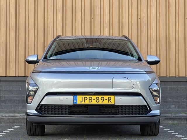 Hyundai Kona Electric Standard Range Pure Edition 48.6 kWh | Draadloze Apple Carplay | Android Auto | Rijmodus Regeling | Lane Assist | Stuurwielverwarming |