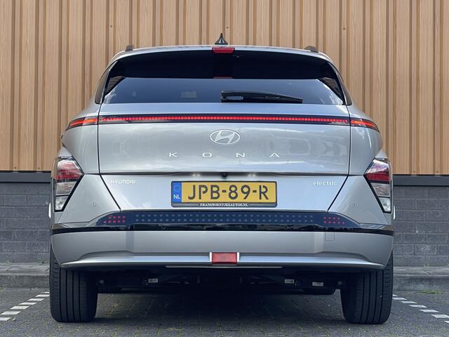 Hyundai Kona Electric Standard Range Pure Edition 48.6 kWh | Draadloze Apple Carplay | Android Auto | Rijmodus Regeling | Lane Assist | Stuurwielverwarming |
