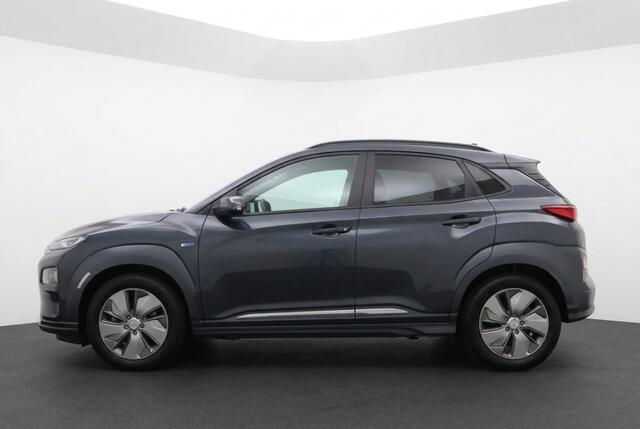 Hyundai Kona EV Premium 64 kWh 100% SOH Origineel NL | Leder | Stoelventilatie | HUD | Carplay