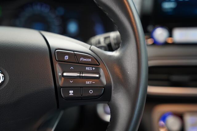 Hyundai Kona EV Comfort 64 kWh 3-Fase Warmtepomp Two-Tone Adaptive-Cruise Navigatie