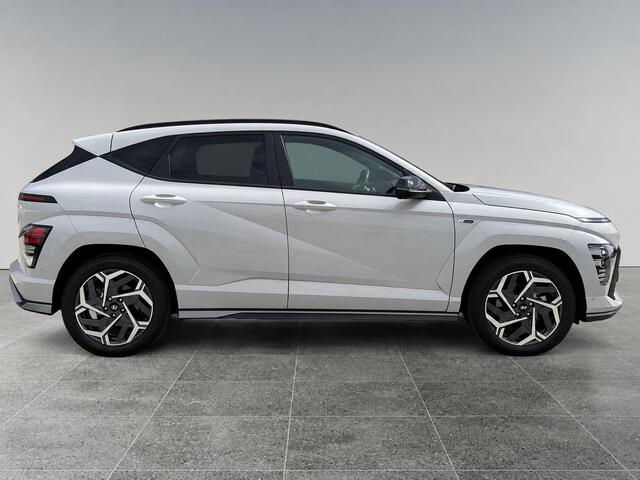 Hyundai Kona N Line Sky 1.6 GDI HEV 140pk | SCHUIF/KANTELDAK | ALCANTARA | 360° CAMERA | BLIND SPOT VIEUW | MEMORY | STOELVERW. | STOELVENTILATIE |