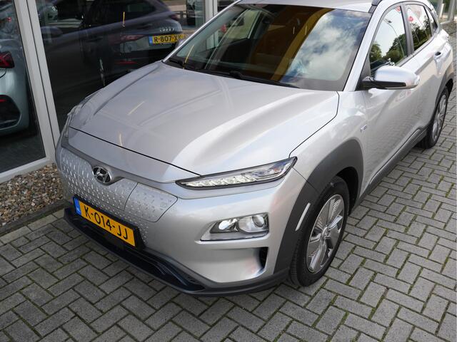 Hyundai Kona EV Fashion 64 kWh | SOH 96% | Head-up display | Cruise control adaptief met stop&go |