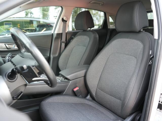Hyundai Kona EV Fashion 64 kWh | SOH 96% | Head-up display | Cruise control adaptief met stop&go |