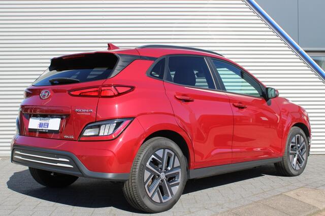 Hyundai Kona EV Fashion 64 kWh | Stoel -/ Stuurverw. | Full Led | Camera