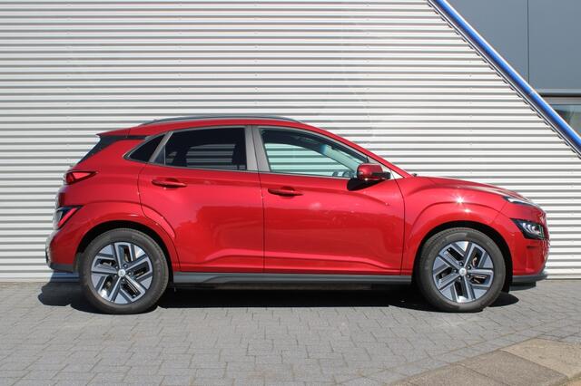 Hyundai Kona EV Fashion 64 kWh | Stoel -/ Stuurverw. | Full Led | Camera