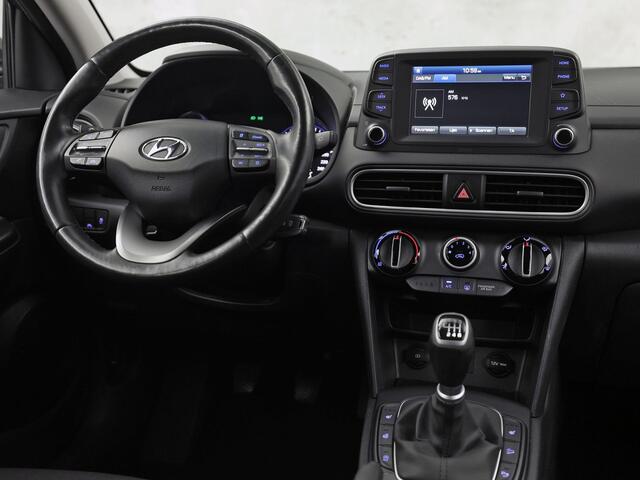 Hyundai Kona 1.0 T-GDI Sport (APPLE CARPLAY, STUUR/STOELVERWARMING, SPORTSTOELEN, CAMERA, LM VELGEN, CRUISE, NIEUWSTAAT) – foto 7